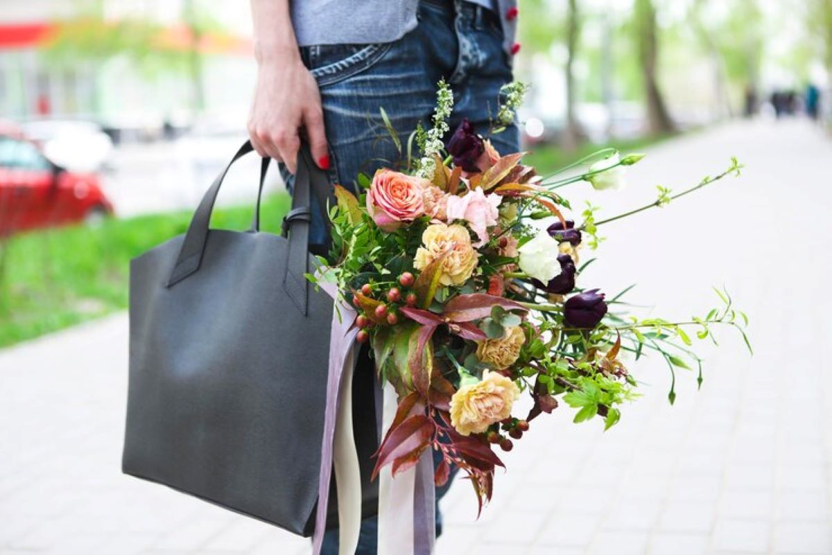 How to Get Reliable Flower Delivery in Milsons Point